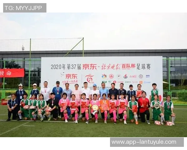 实时新闻科学足球训练提升比赛经验的有效方法与策略探讨 实时新闻科学足球训练提升比赛经验的有效方法与策略探讨